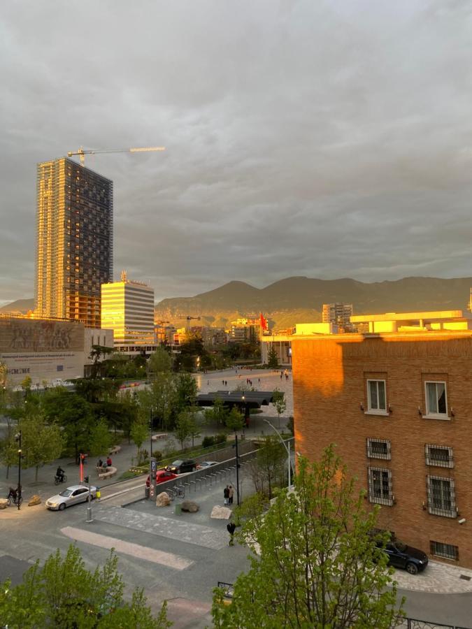 Entire Serviced Apartment With A Beautiful View Tirana Exterior foto