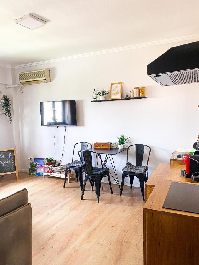 Entire Serviced Apartment With A Beautiful View Tirana Exterior foto